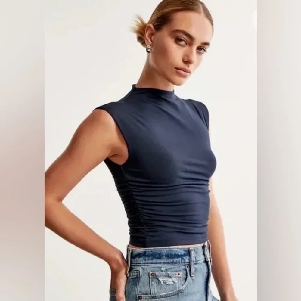 Abercrombie & Fitch Paloma Top in Navy
